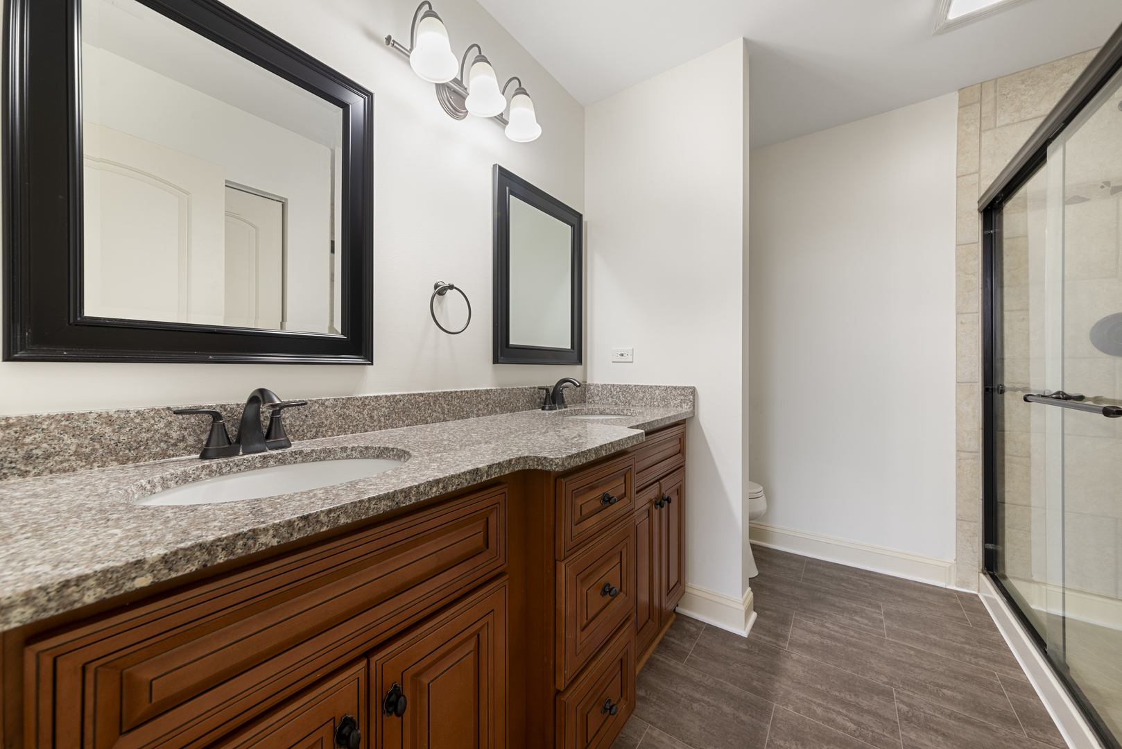 1532 Lakeridge Court, Mundelein, IL 60060