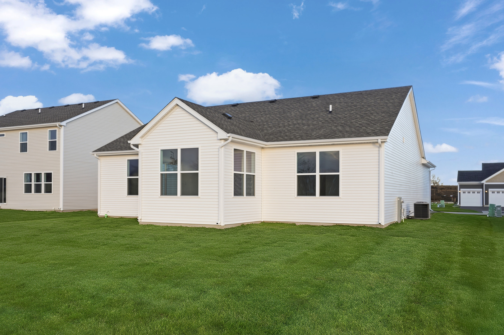 3839 Riverwoods Drive, Woodstock, IL 60098