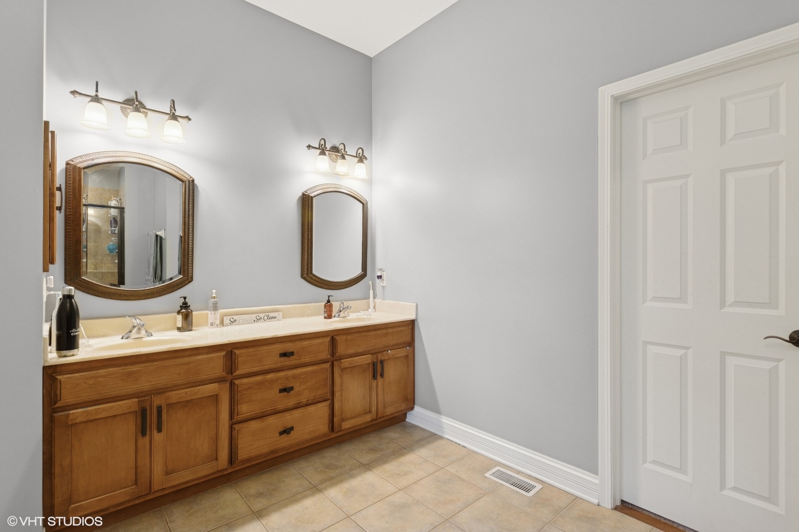 25738 W Sunnymere Drive, Plainfield, IL 60585