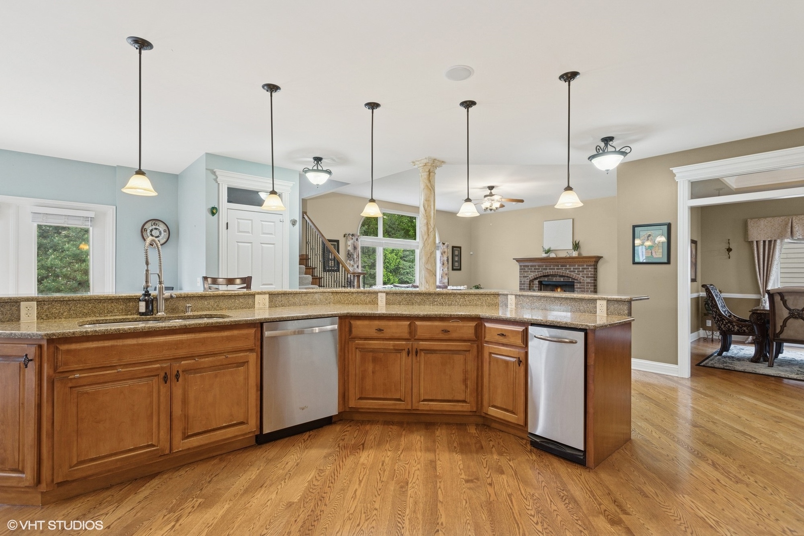 25738 W Sunnymere Drive, Plainfield, IL 60585