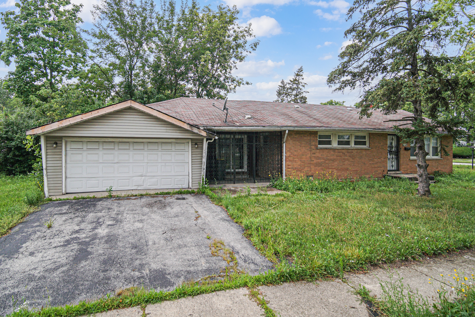 16300 Winchester Avenue, Markham, IL 60426