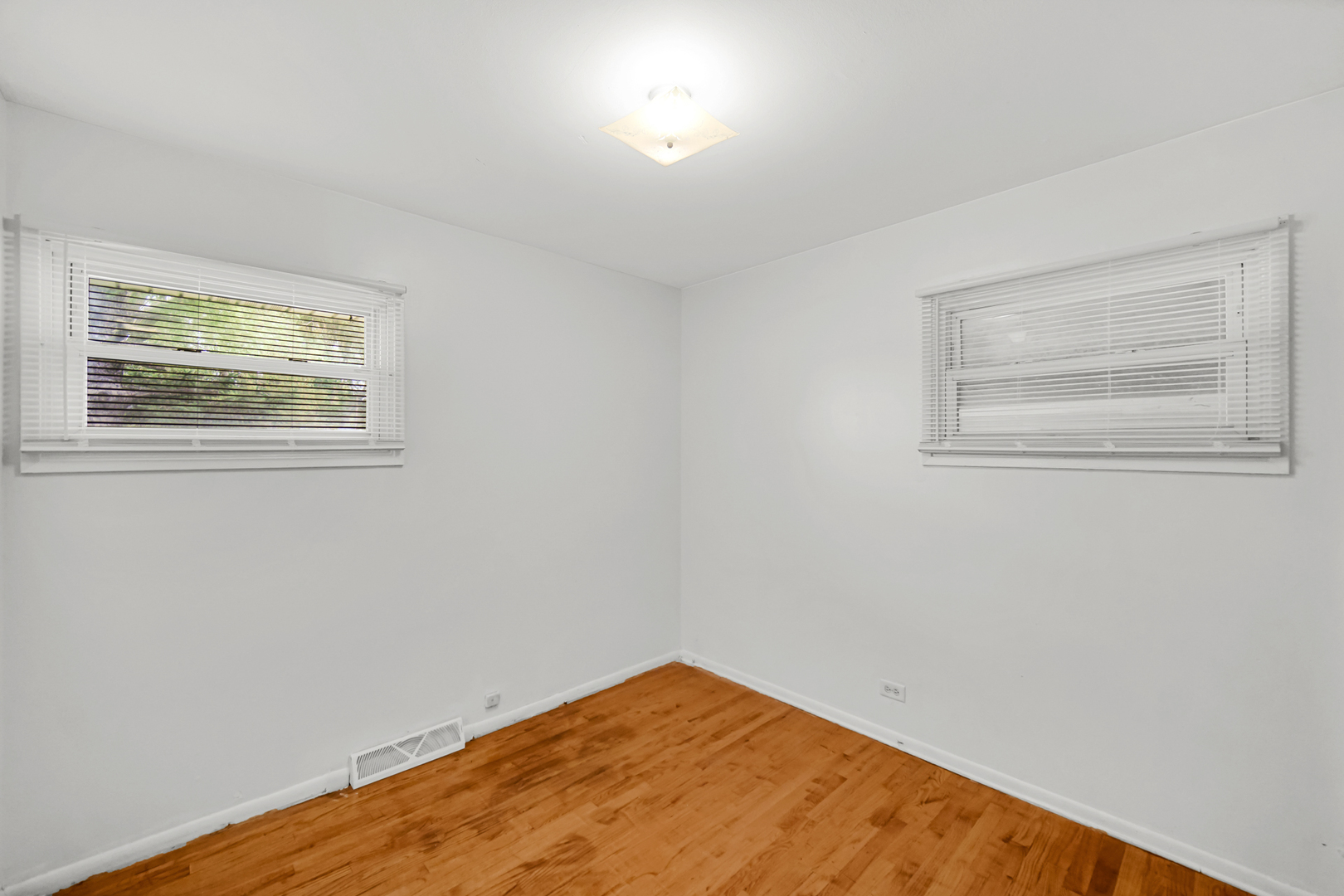 16300 Winchester Avenue, Markham, IL 60426