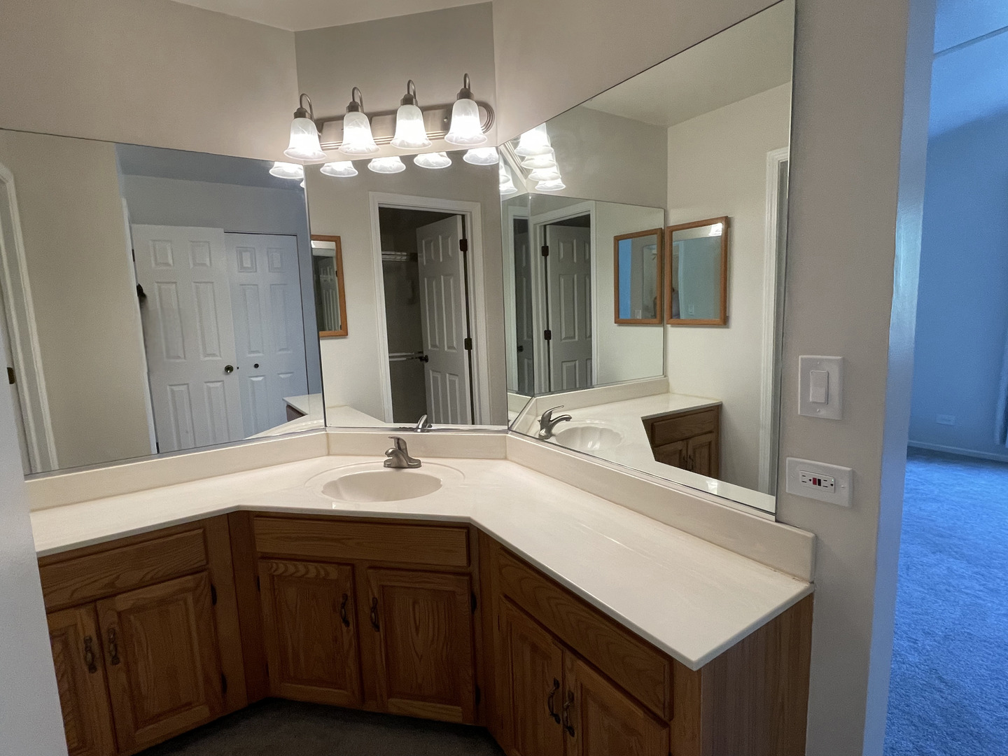 151 Brookston Drive #A2, Schaumburg, IL 60193