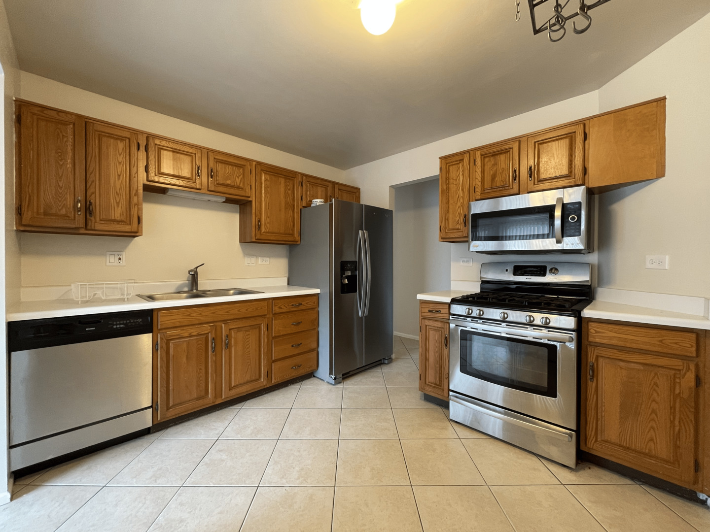 151 Brookston Drive #A2, Schaumburg, IL 60193