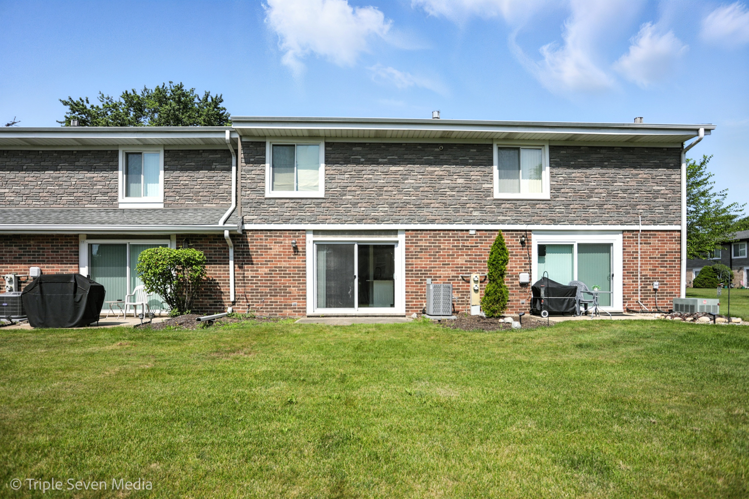 10 Cour Masson, Palos Hills, IL 60465