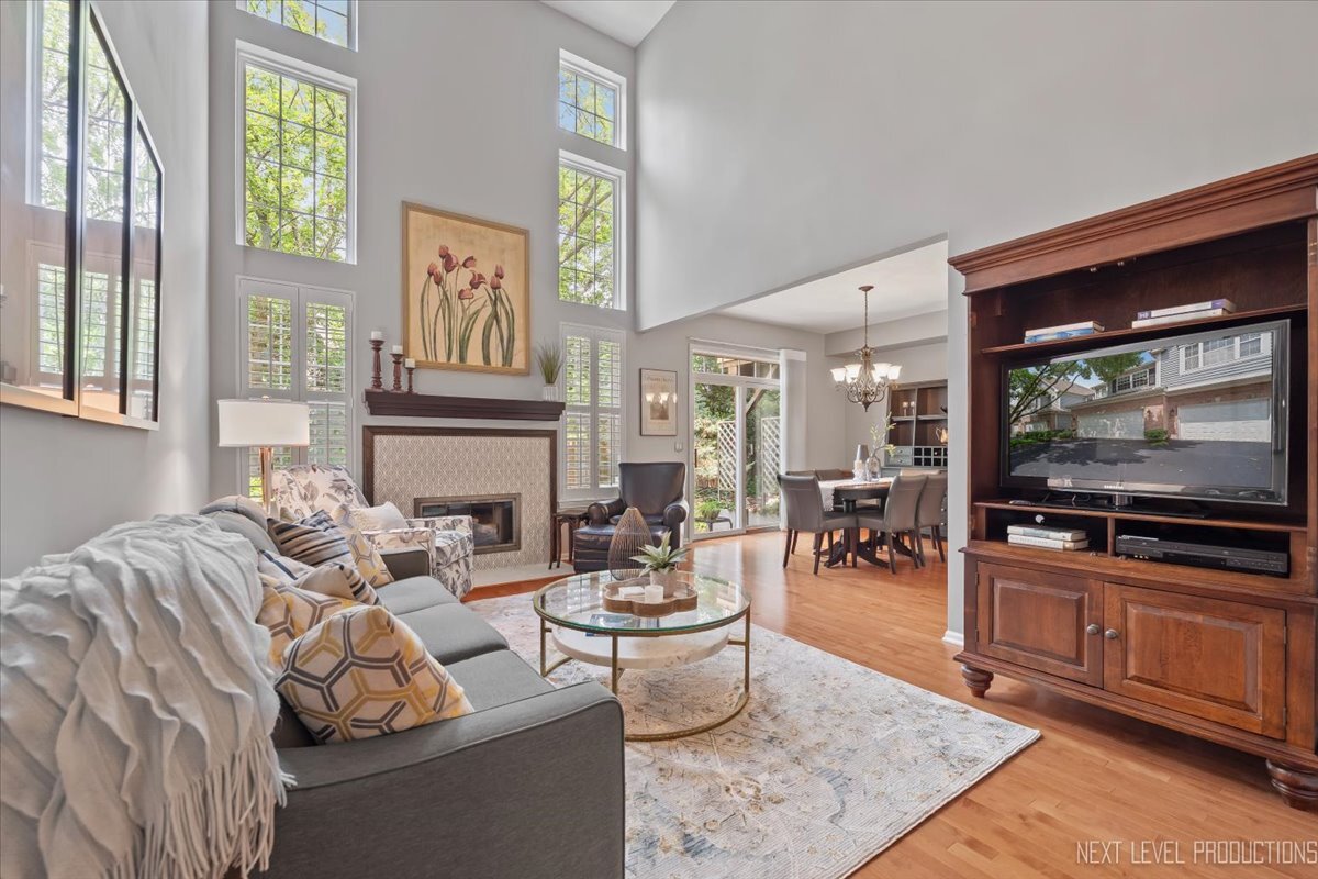 1379 Danada Court, Naperville, IL 60563