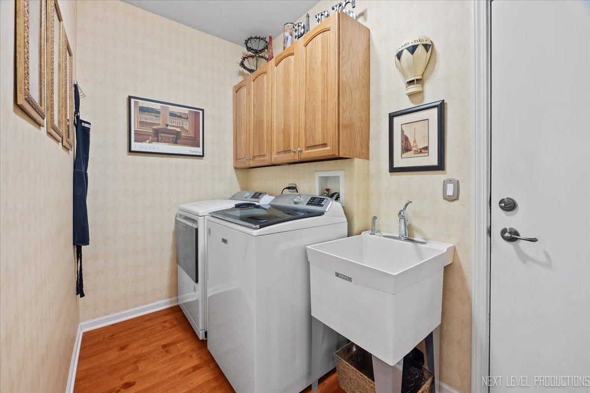1379 Danada Court, Naperville, IL 60563