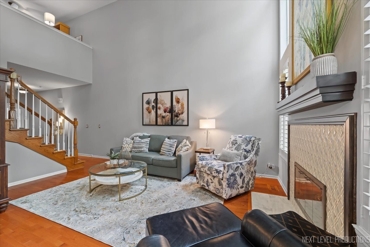 1379 Danada Court, Naperville, IL 60563
