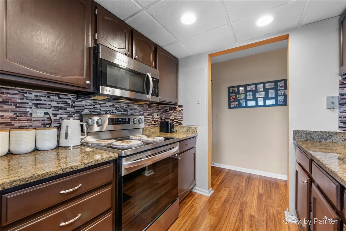 1 Bloomingdale Place #608, Bloomingdale, IL 60108