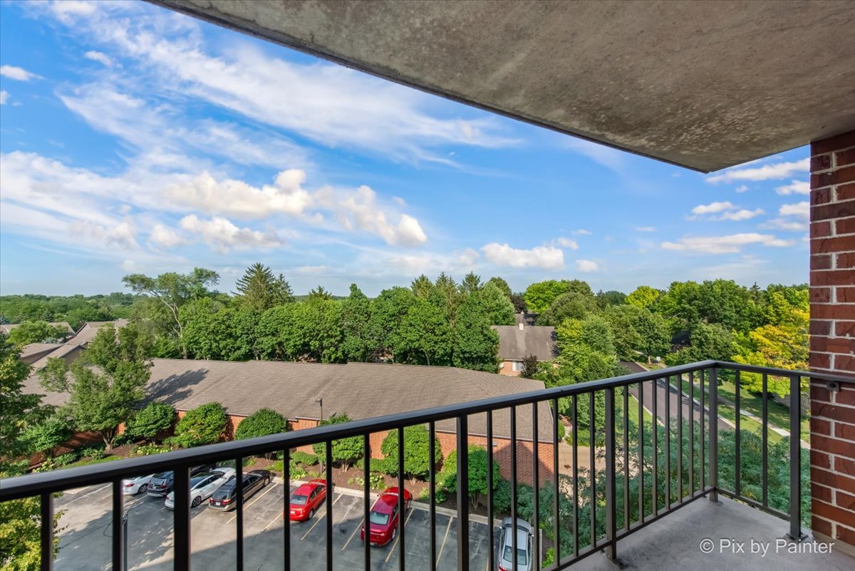 1 Bloomingdale Place #608, Bloomingdale, IL 60108