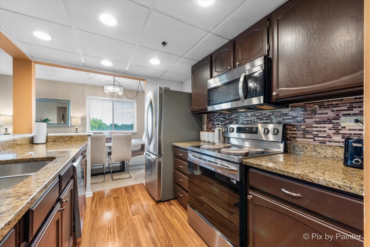 1 Bloomingdale Place #608, Bloomingdale, IL 60108