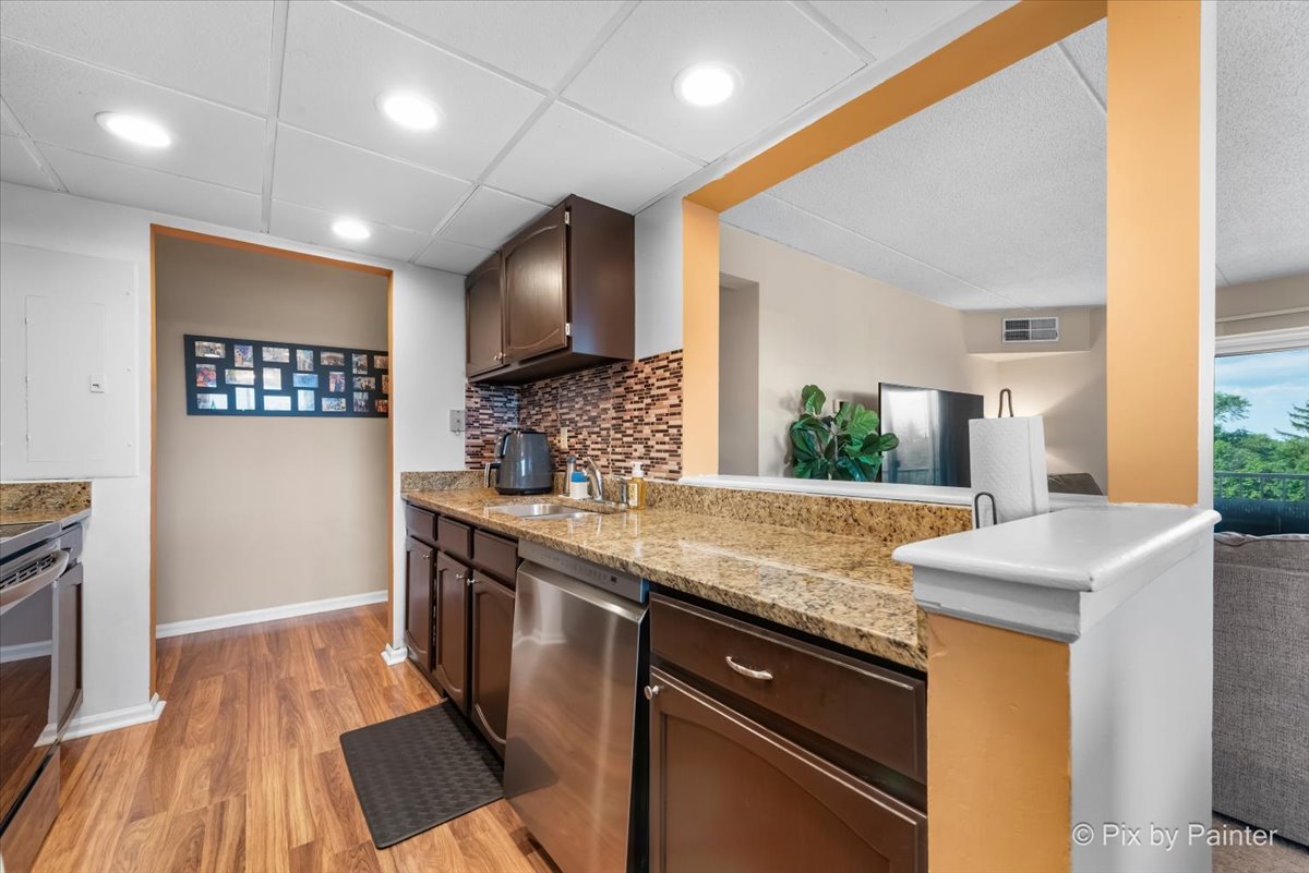 1 Bloomingdale Place #608, Bloomingdale, IL 60108
