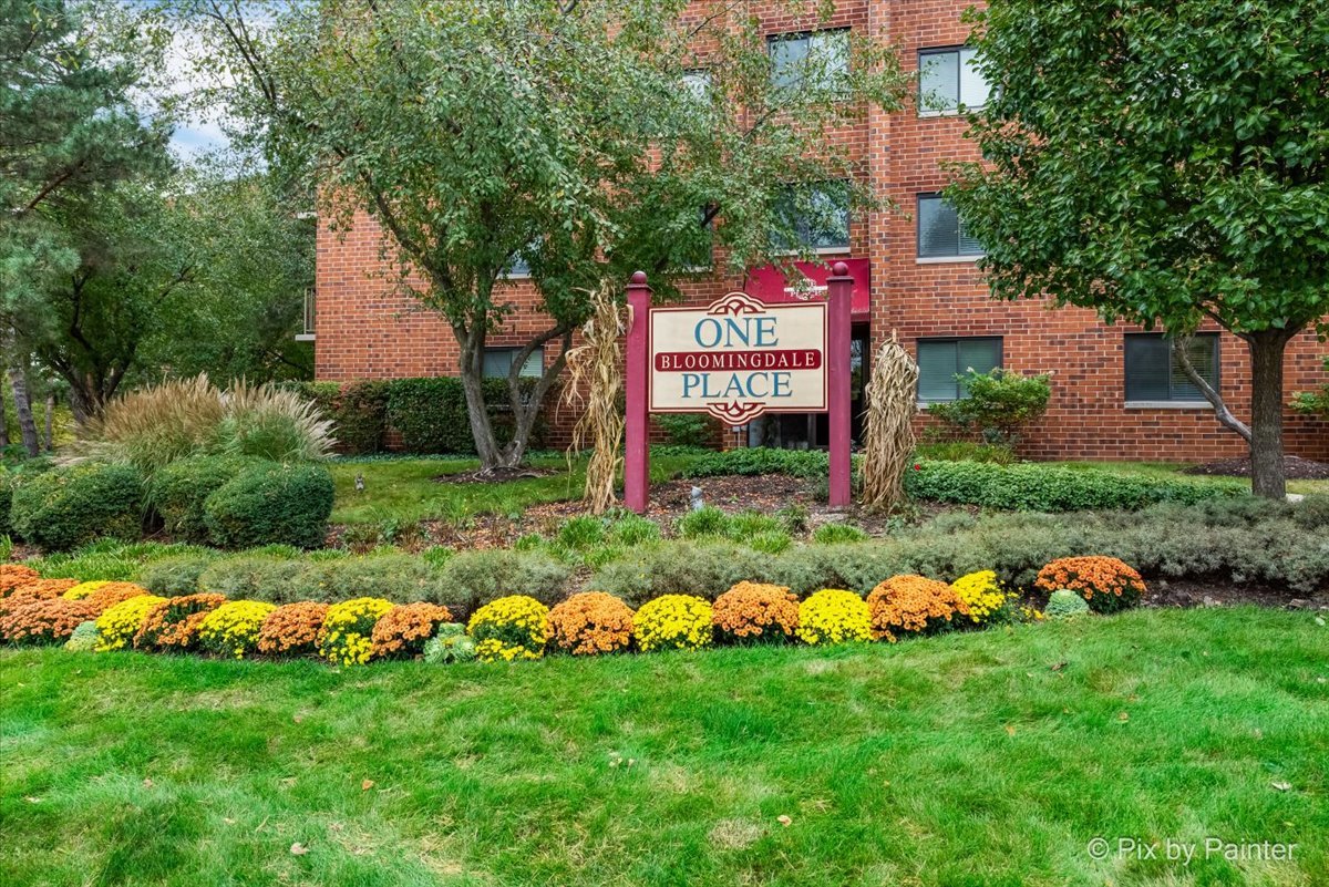 1 Bloomingdale Place #608, Bloomingdale, IL 60108