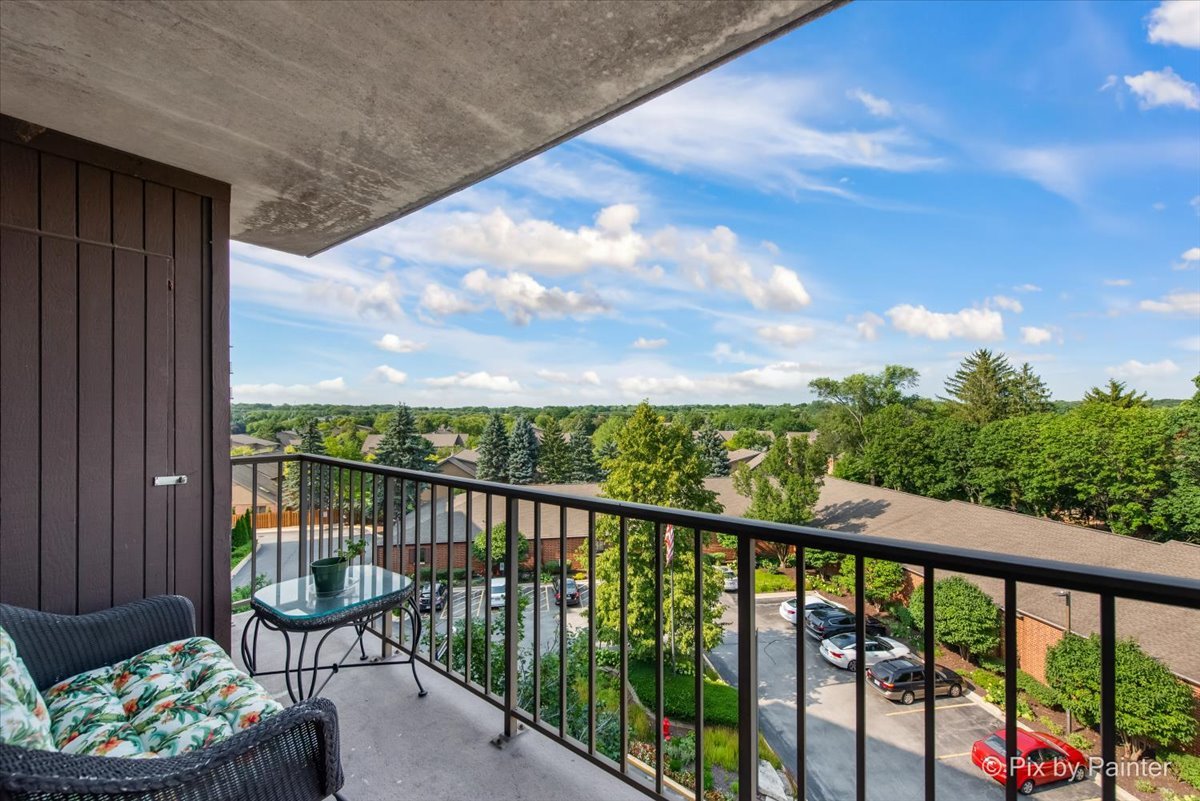 1 Bloomingdale Place #608, Bloomingdale, IL 60108