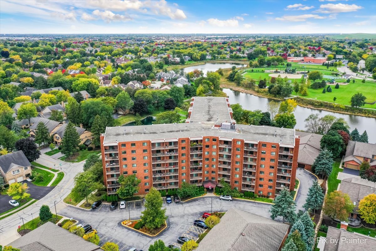 1 Bloomingdale Place #608, Bloomingdale, IL 60108