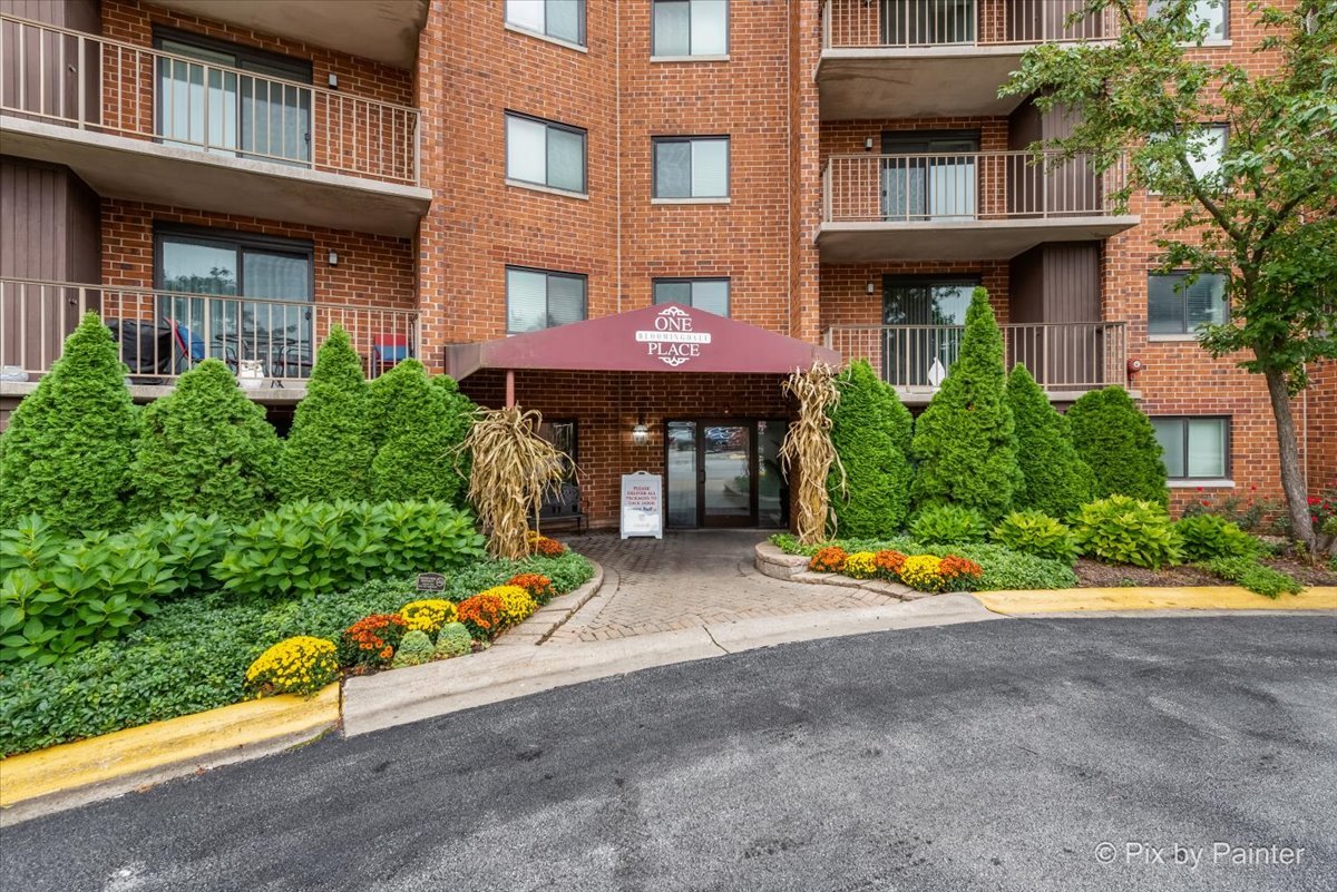 1 Bloomingdale Place #608, Bloomingdale, IL 60108