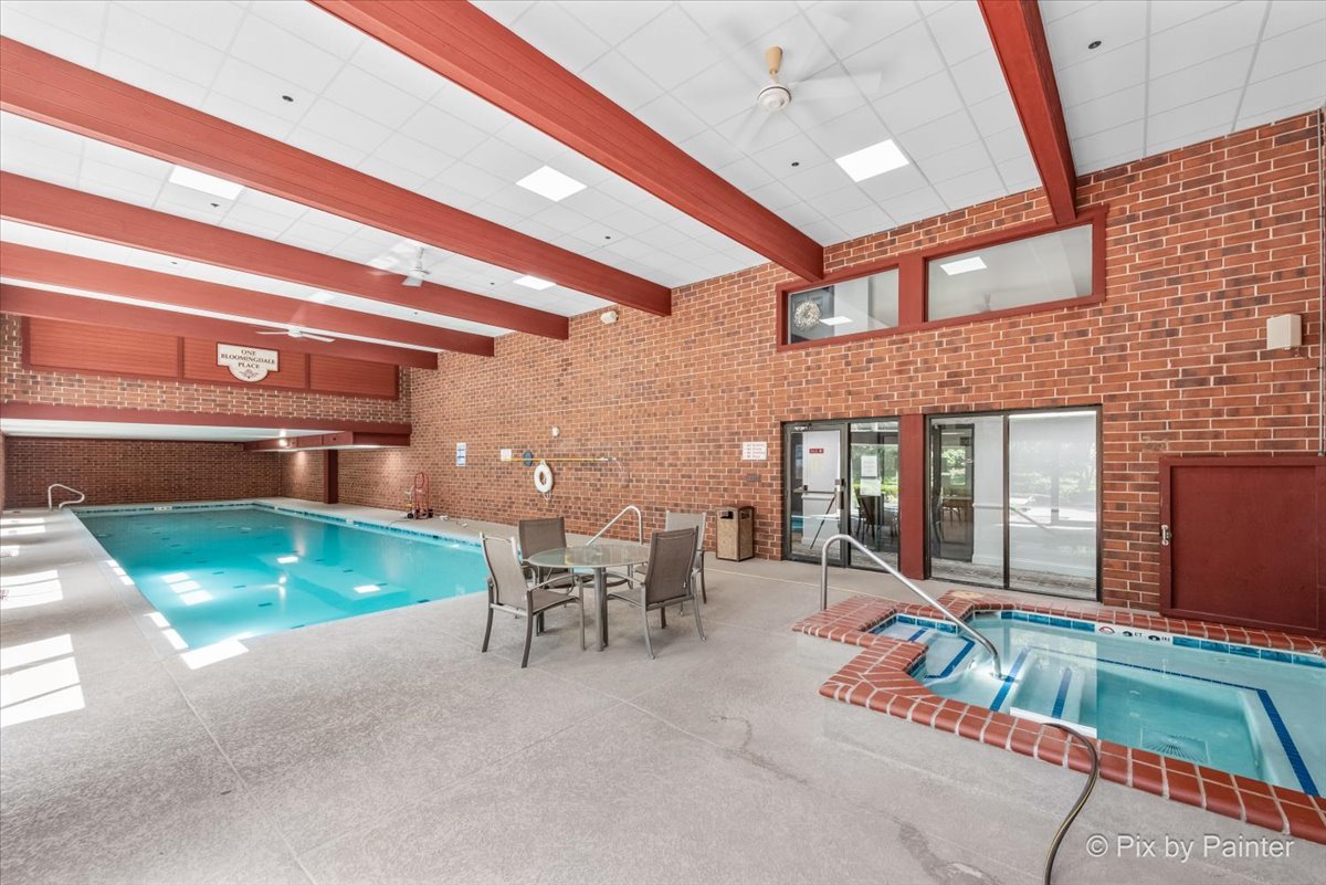 1 Bloomingdale Place #608, Bloomingdale, IL 60108