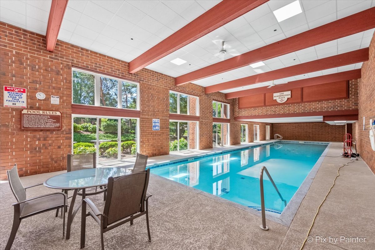 1 Bloomingdale Place #608, Bloomingdale, IL 60108