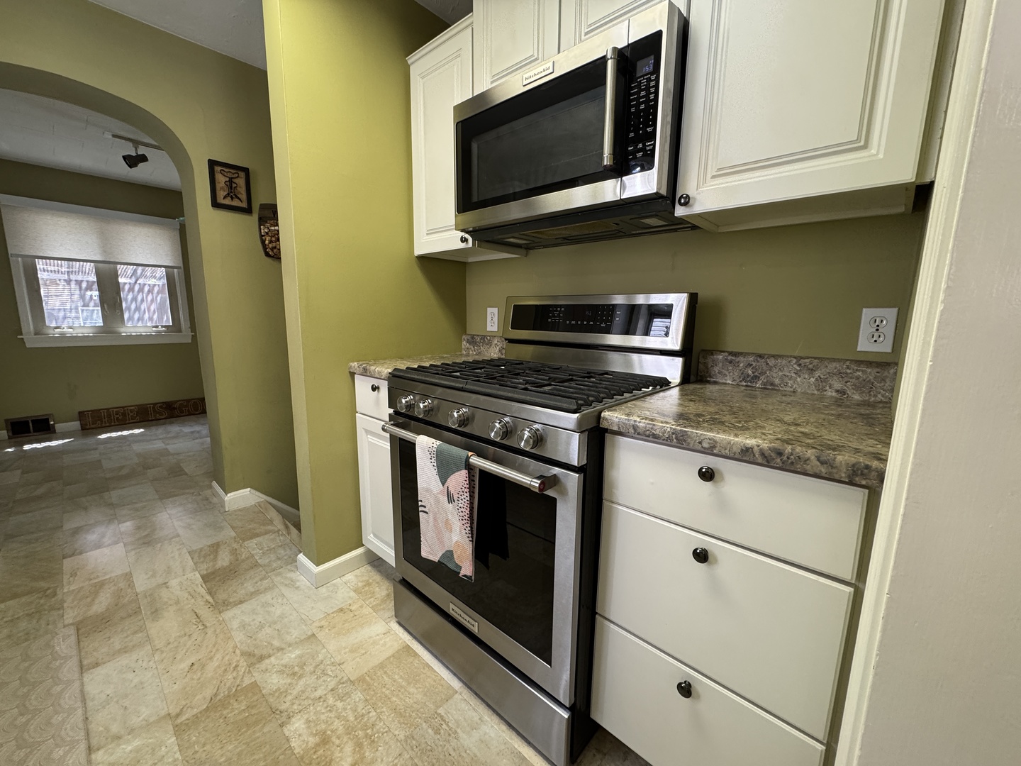 7805 W Farragut Avenue, Chicago, IL 60656