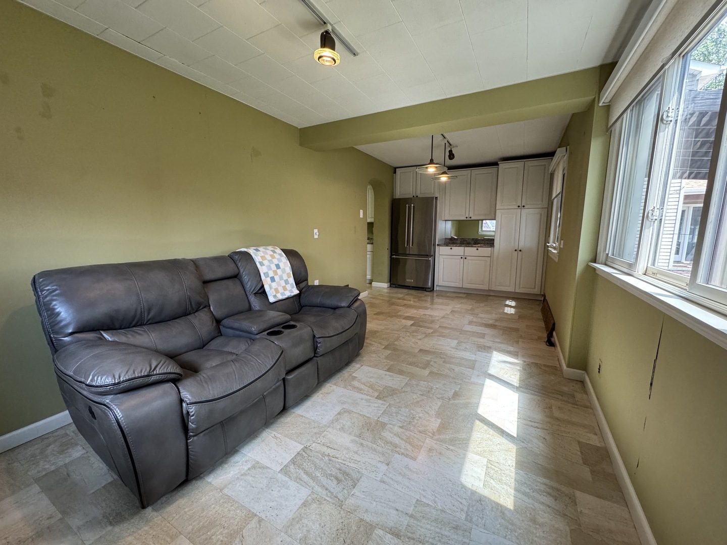 7805 W Farragut Avenue, Chicago, IL 60656