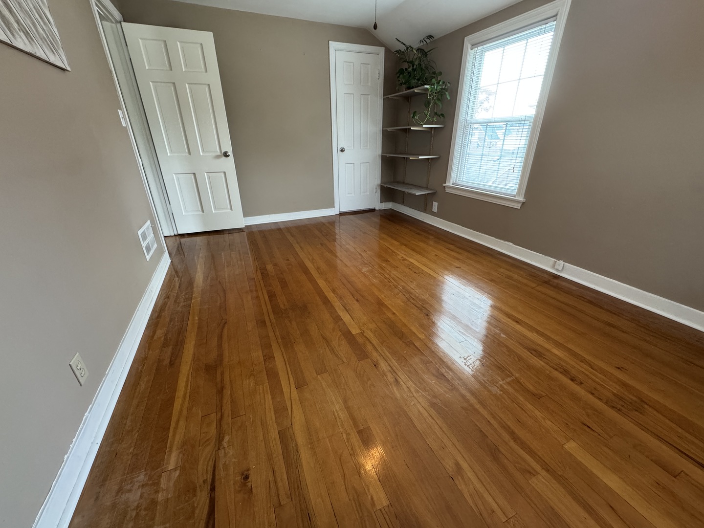 7805 W Farragut Avenue, Chicago, IL 60656