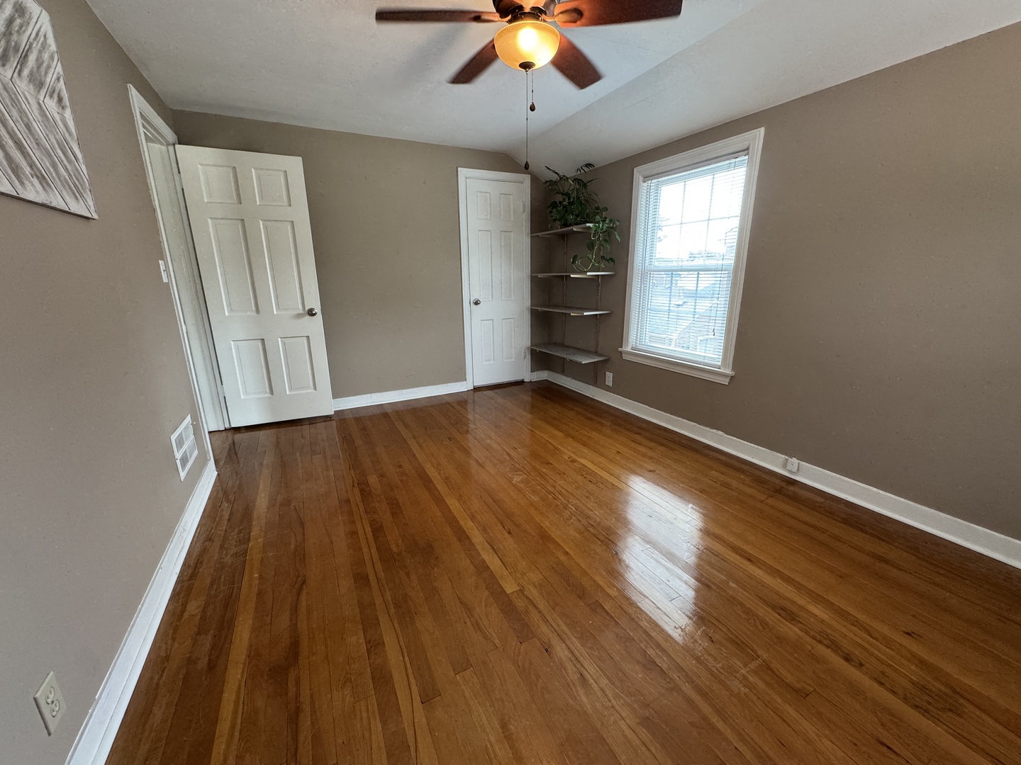 7805 W Farragut Avenue, Chicago, IL 60656