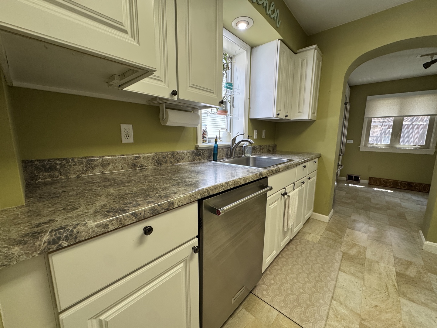 7805 W Farragut Avenue, Chicago, IL 60656