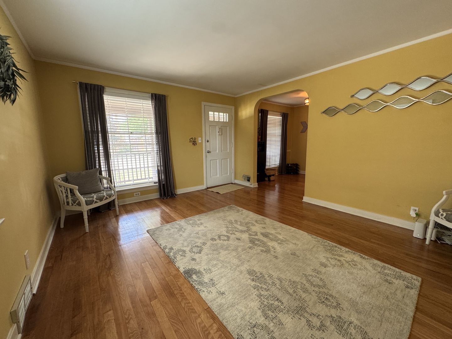 7805 W Farragut Avenue, Chicago, IL 60656