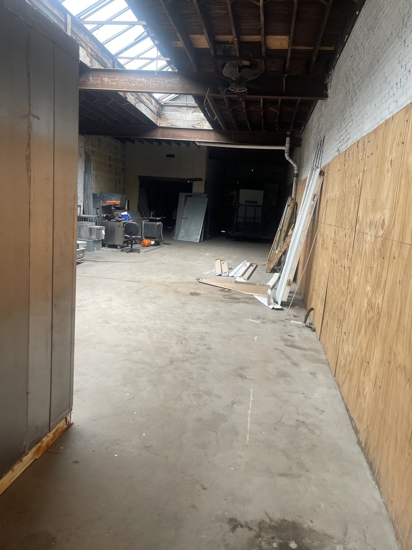 5522 W Lake Street, Chicago, IL 60644