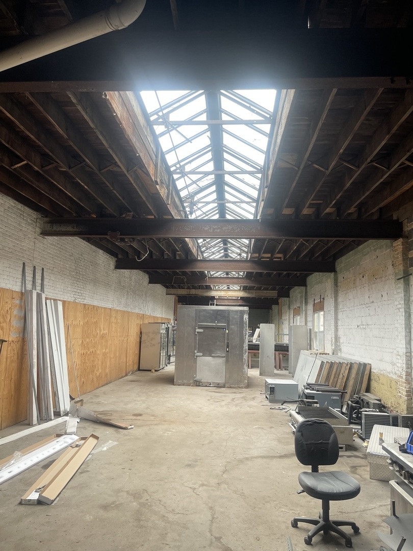 5522 W Lake Street, Chicago, IL 60644