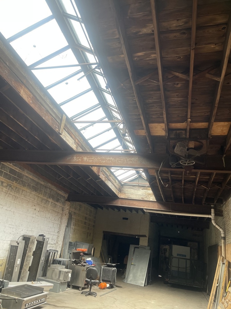 5522 W Lake Street, Chicago, IL 60644