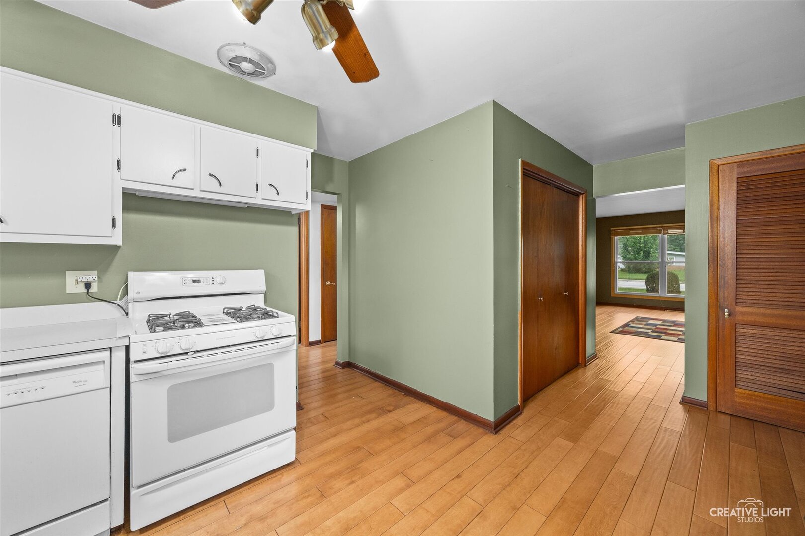 326 John Street, North Aurora, IL 60542