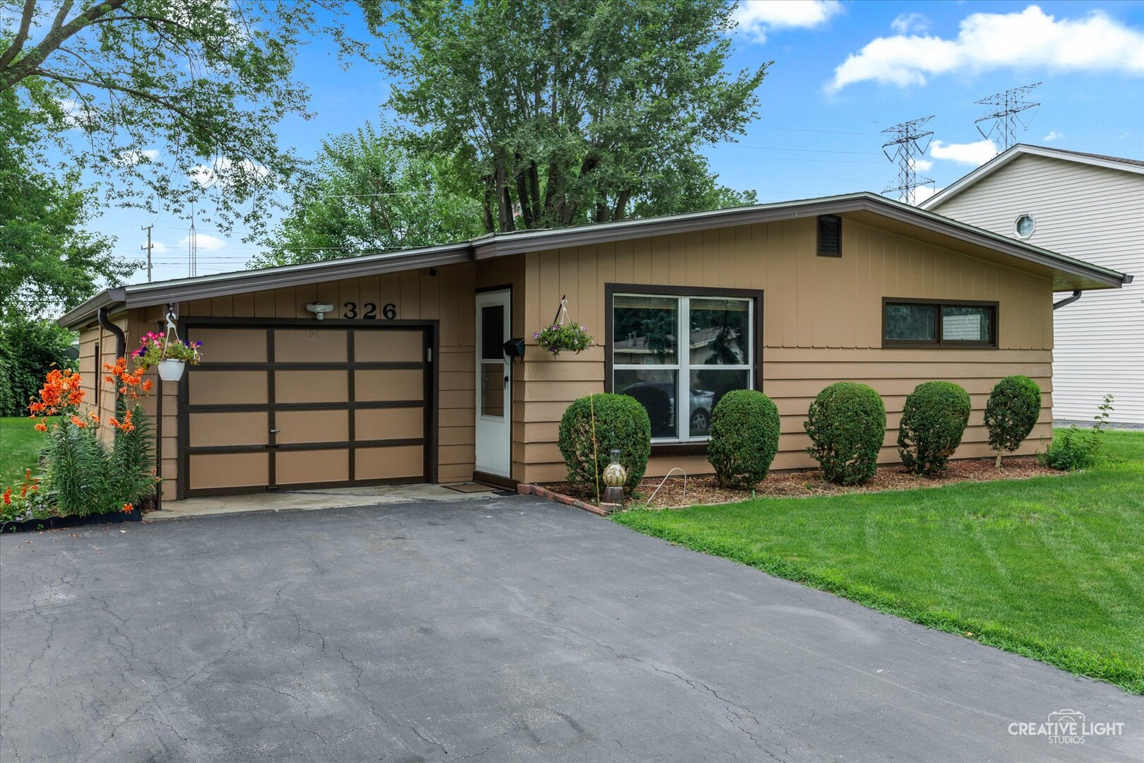 326 John Street, North Aurora, IL 60542