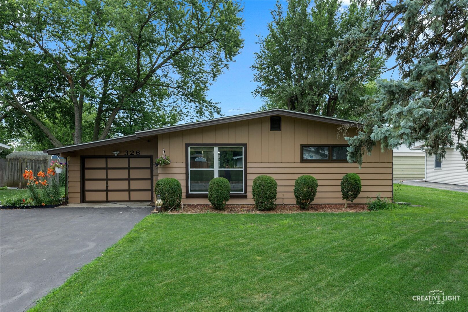 326 John Street, North Aurora, IL 60542
