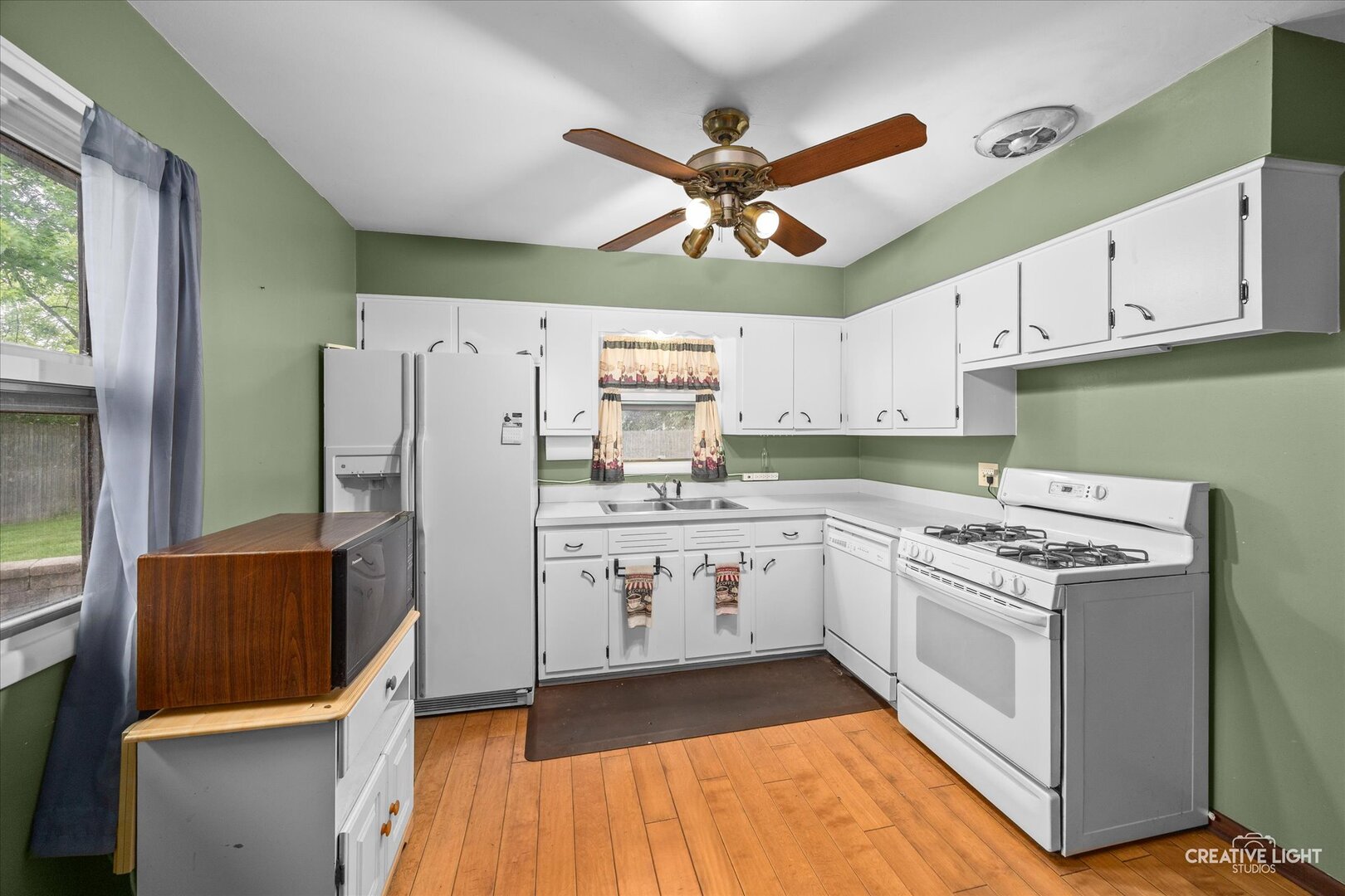 326 John Street, North Aurora, IL 60542