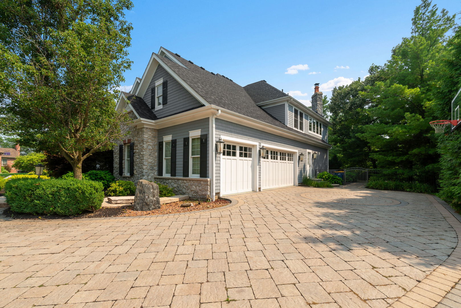 203 Wrenwood Circle, Elgin, IL 60124