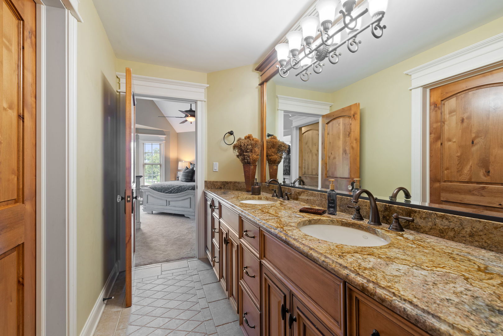 203 Wrenwood Circle, Elgin, IL 60124