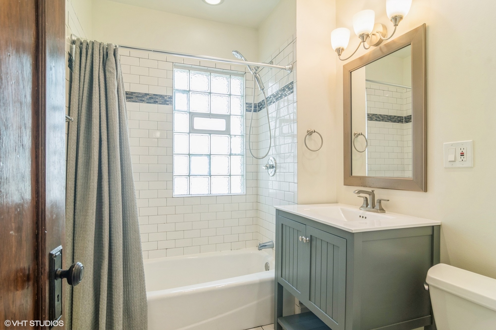 1486 Van Buren Avenue, Des Plaines, IL 60018