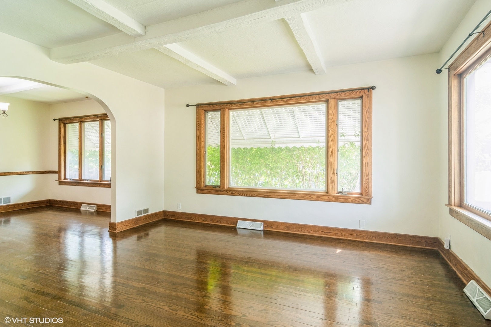 1486 Van Buren Avenue, Des Plaines, IL 60018