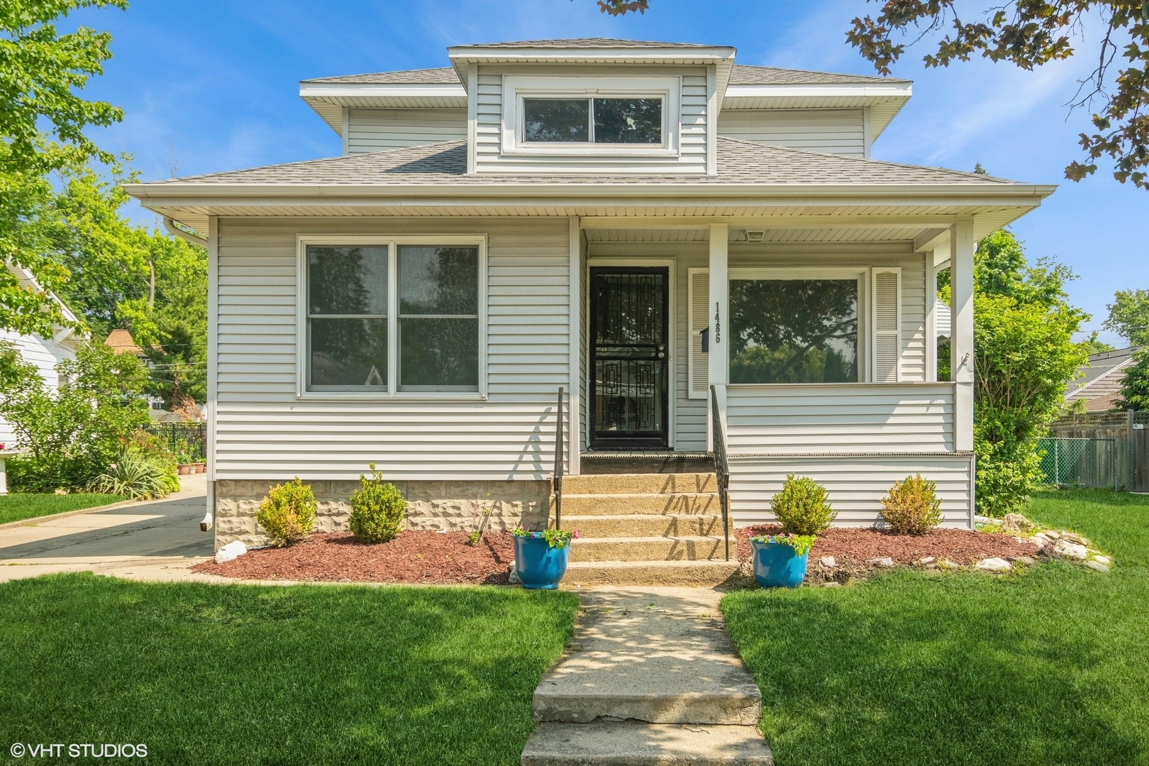 1486 Van Buren Avenue, Des Plaines, IL 60018