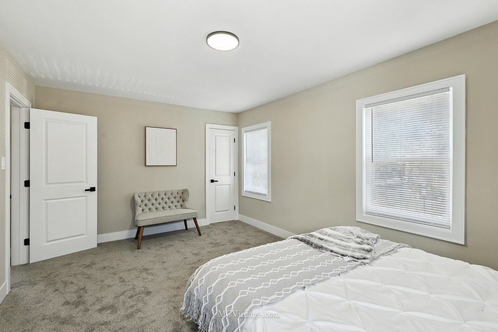 7704 S Wood Street, Chicago, IL 60620