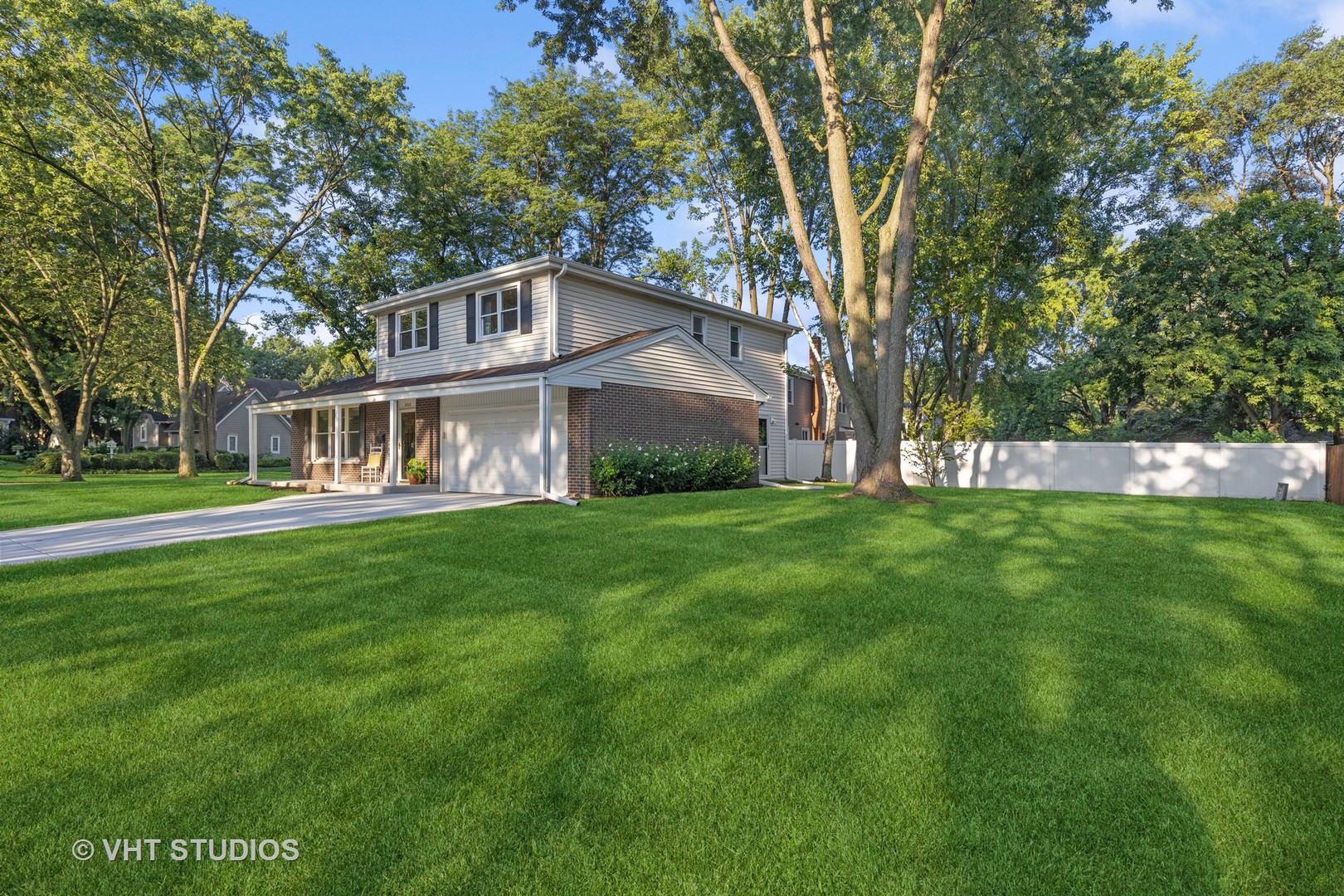 353 Berry Drive, Naperville, IL 60540