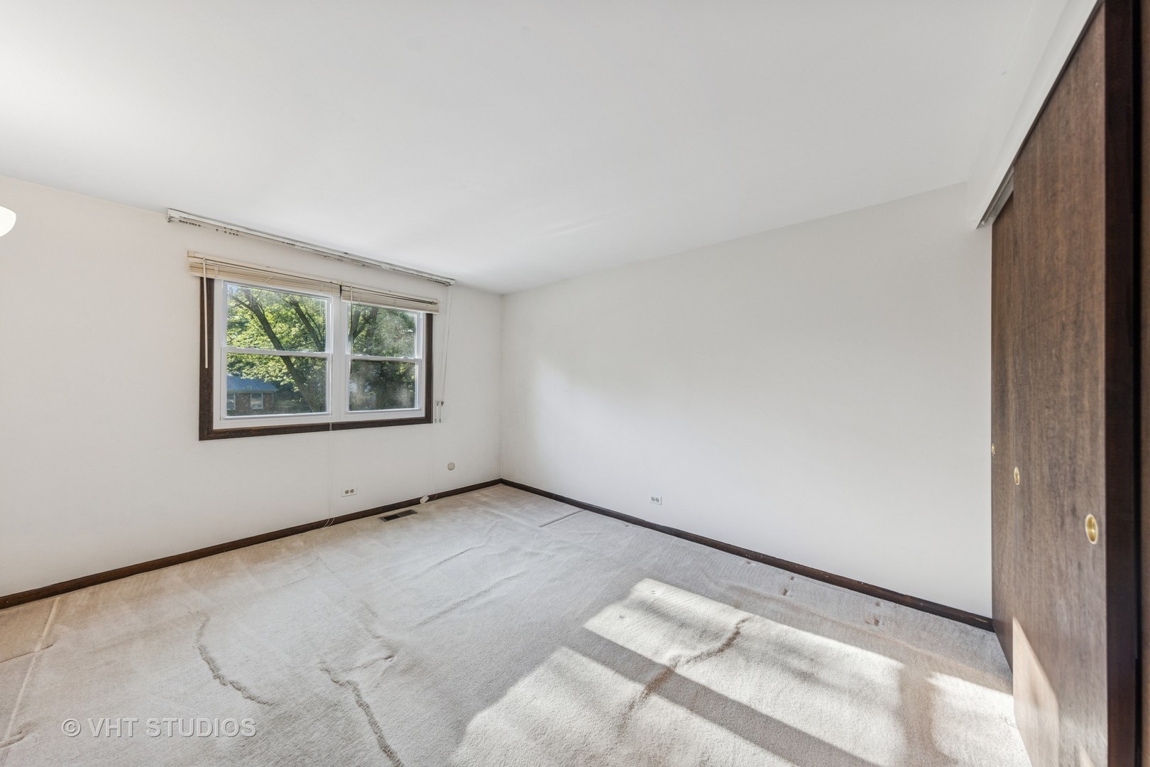 353 Berry Drive, Naperville, IL 60540