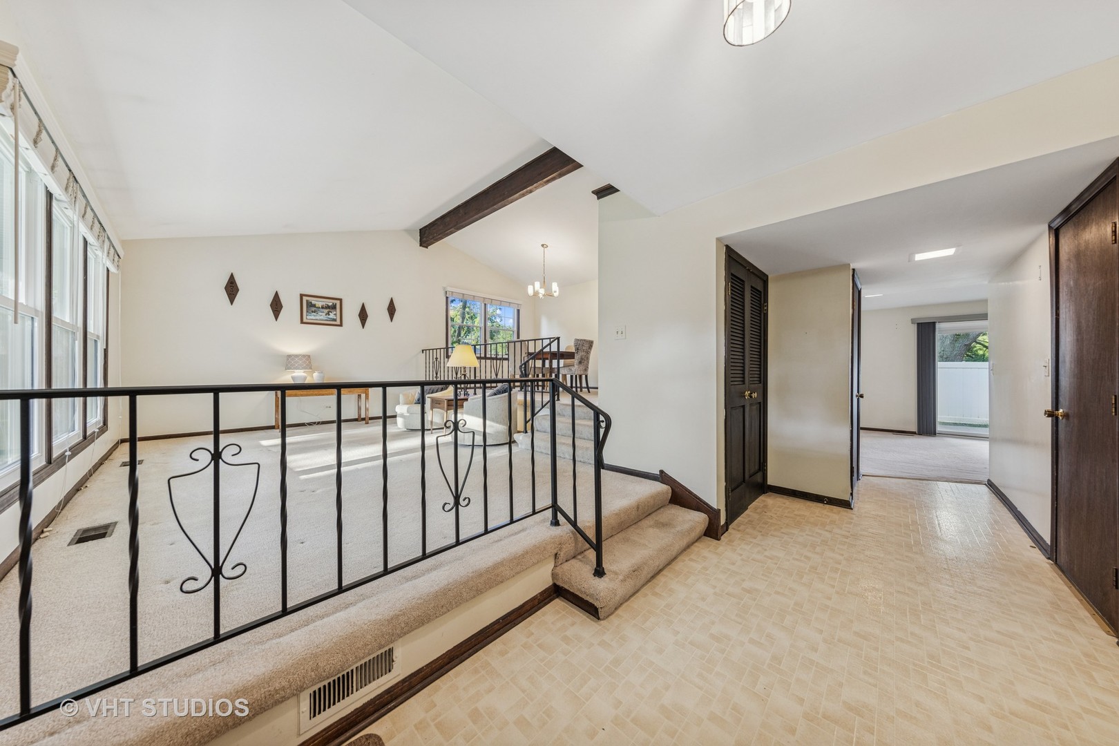 353 Berry Drive, Naperville, IL 60540