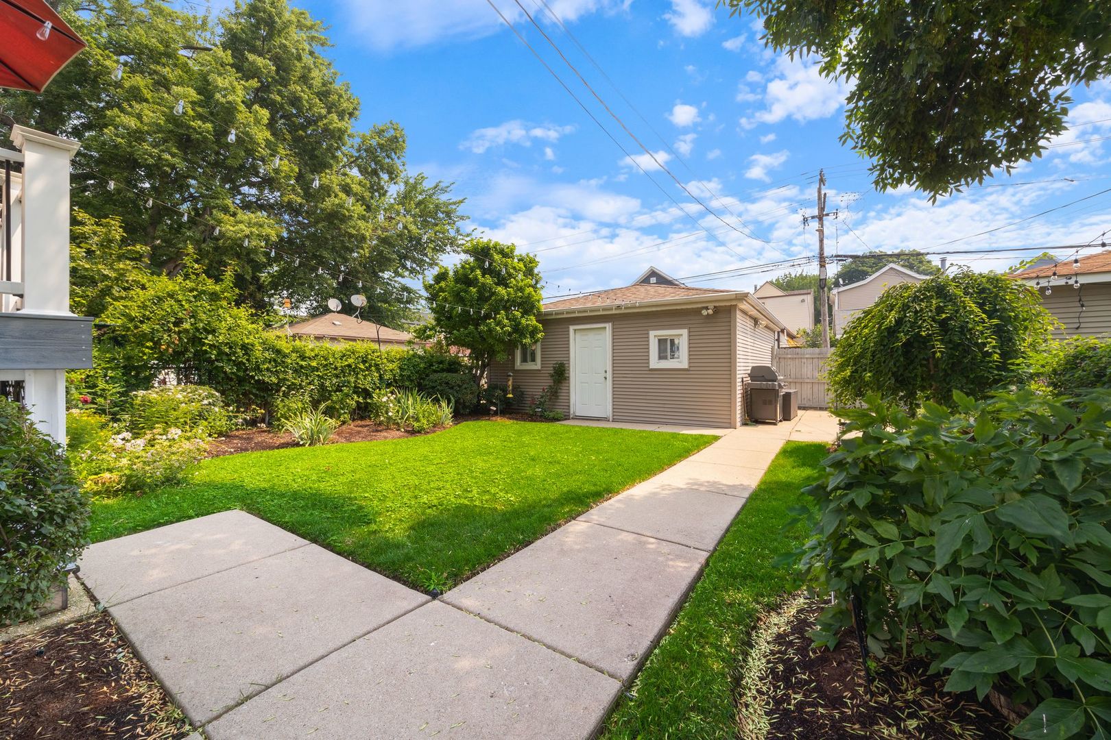 3613 N Sacramento Avenue, Chicago, IL 60618