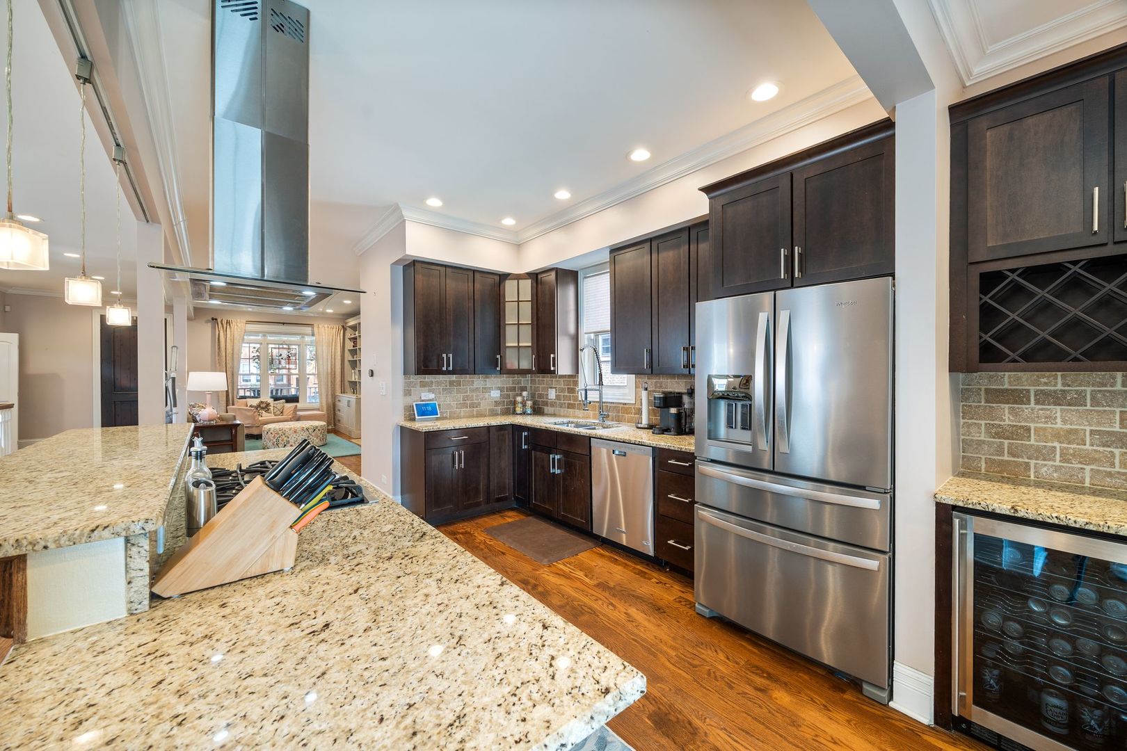 3613 N Sacramento Avenue, Chicago, IL 60618