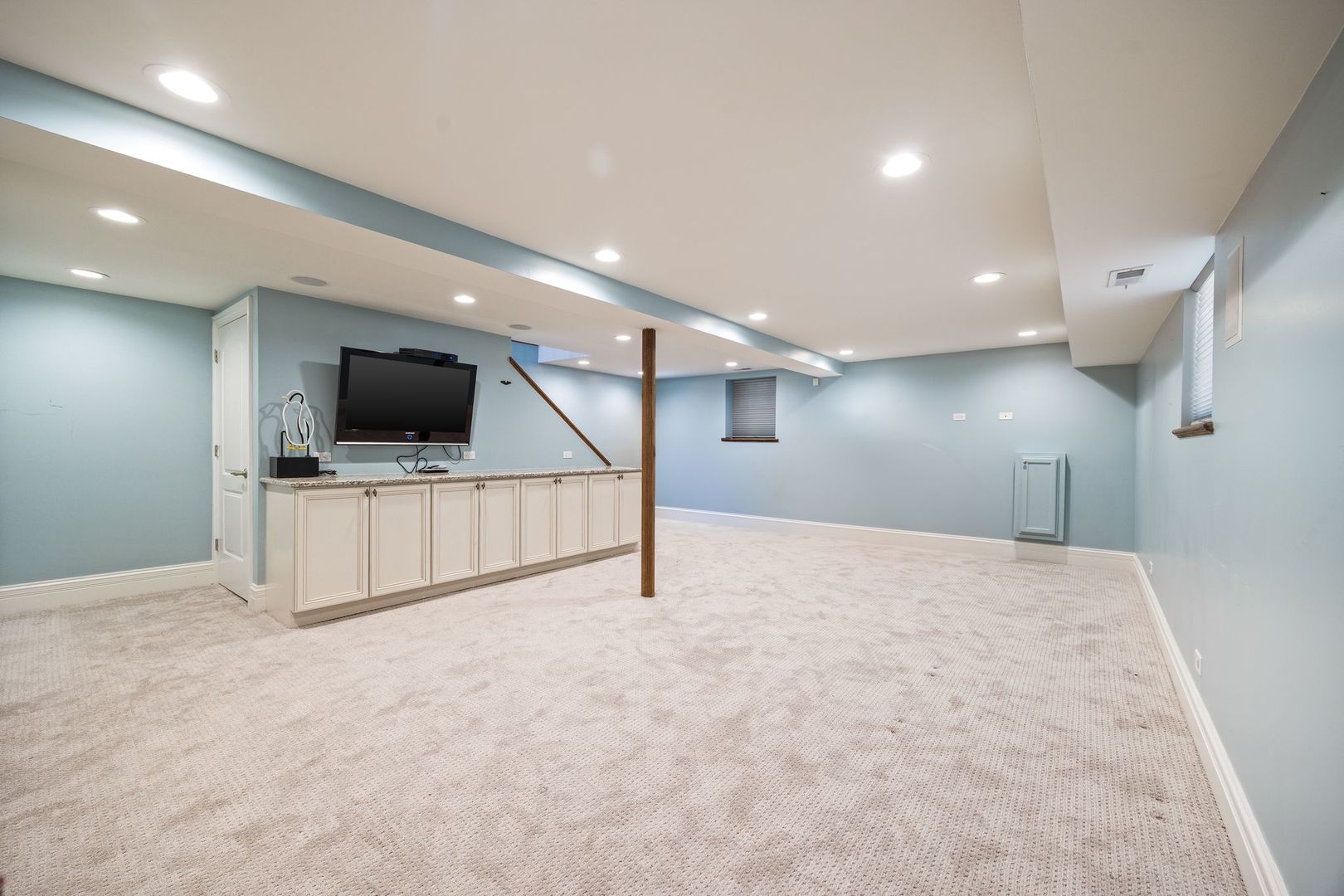 3613 N Sacramento Avenue, Chicago, IL 60618