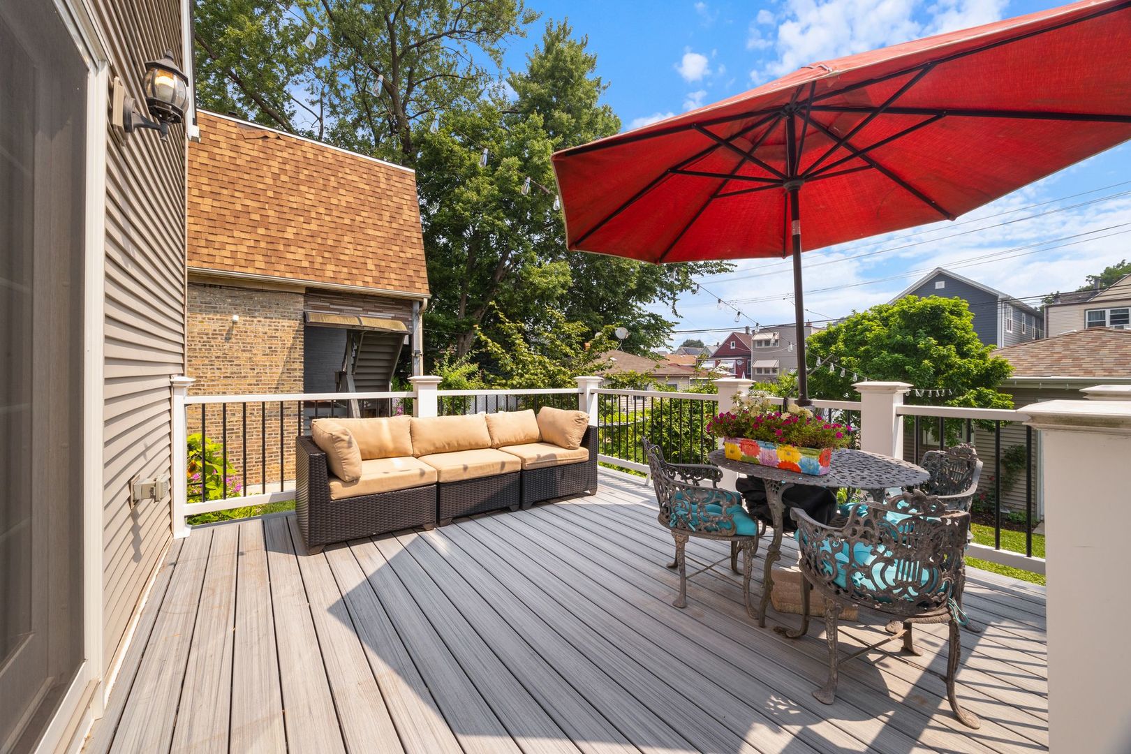 3613 N Sacramento Avenue, Chicago, IL 60618