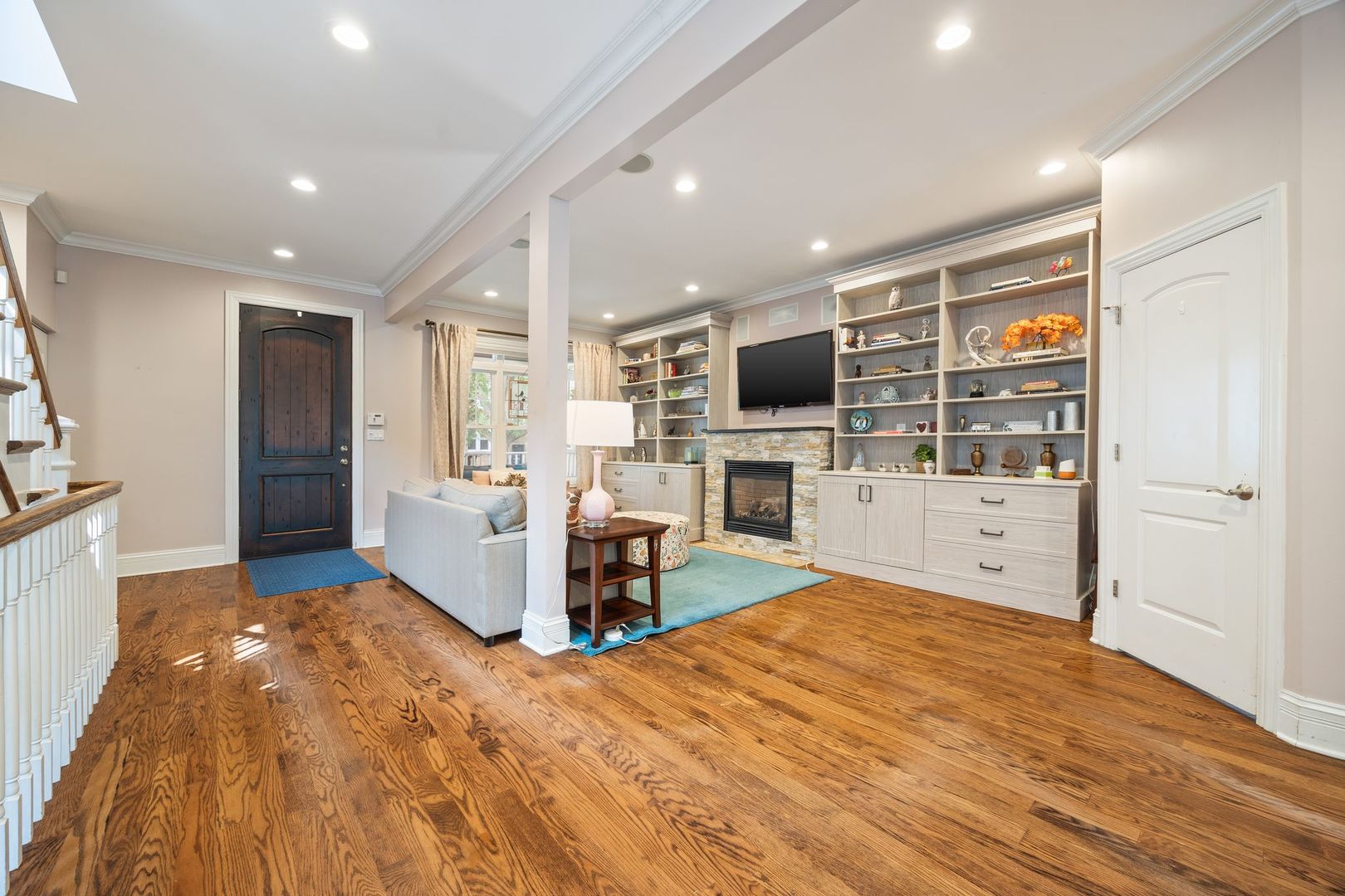 3613 N Sacramento Avenue, Chicago, IL 60618