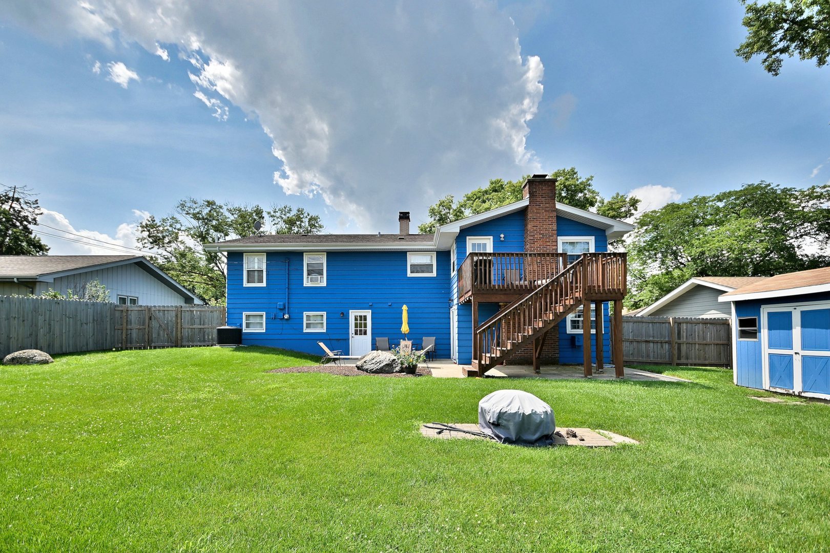 2S101 Avondale Lane, Lombard, IL 60148